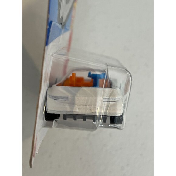 Hot Wheels Deora III 2023 Then and Now White Orange Diecast Car - Picture 7 of 9